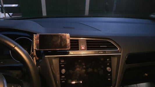 Handyhalter passend für Volkswagen VW Tiguan 2 AD1 Bj. 2016 - Made in Germany