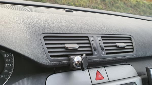 Handyhalter passend für Volkswagen VW Passat B6 2005-2010 - Made in Germany