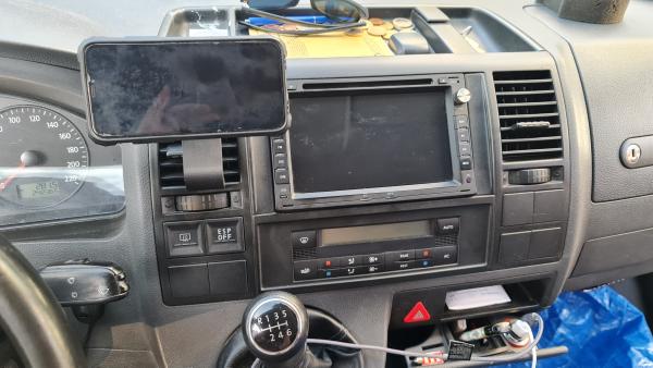 Handyhalter passend für Volkswagen VW T5 Facelift Bj.09-15 Made in Germany