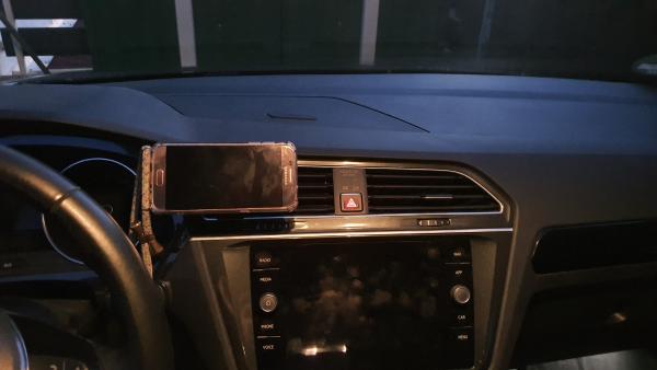 Handyhalter passend für Volkswagen VW Tiguan 2 AD1 Bj. 2016 - Made in Germany